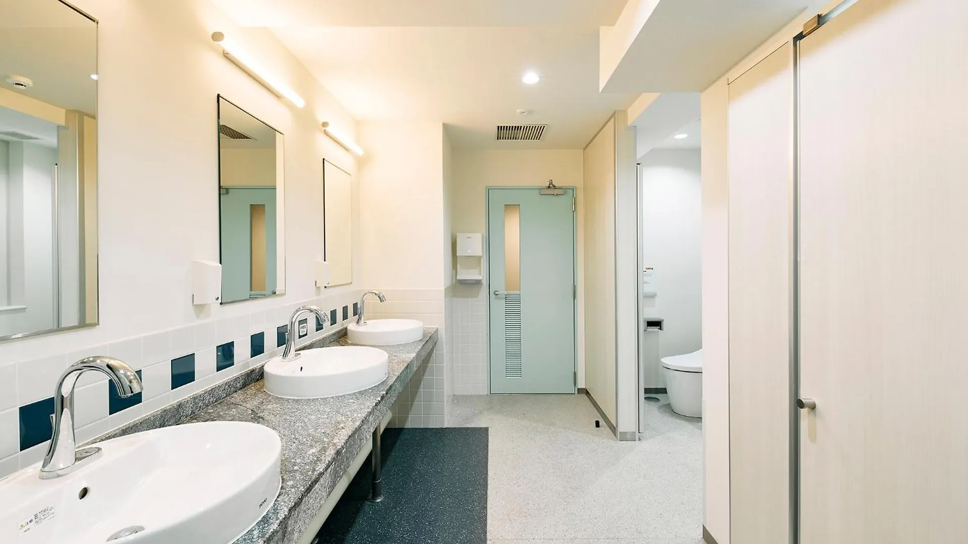 Room&Bed Fun Stay كيوتو فندق